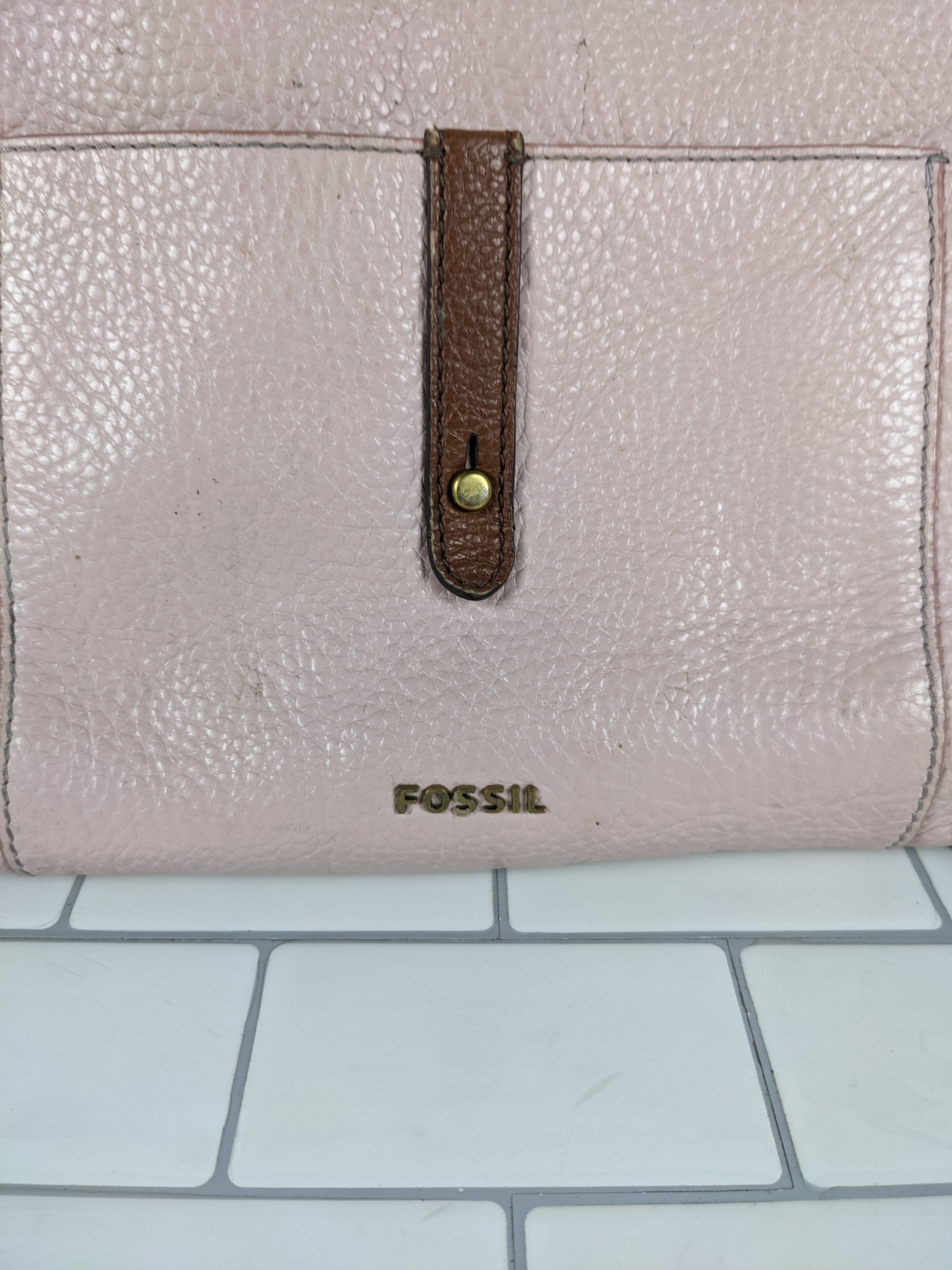 Fossil Pink Crossbody. Used. As Is (6925996818615)